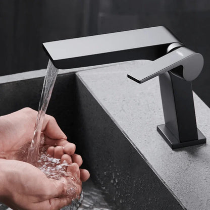 Modern Single-Handle Bathroom Faucet